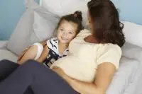 妇女梦见自己怀孕生孩子？
